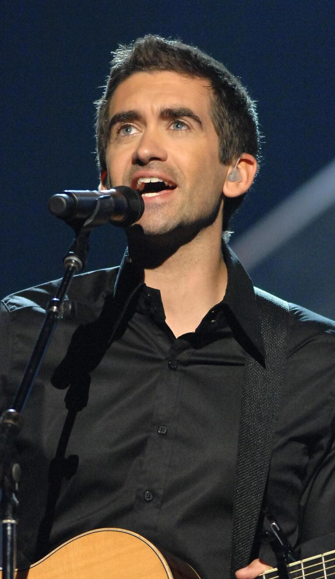 Aaron Shust promotional image for upcoming events and ticket sales