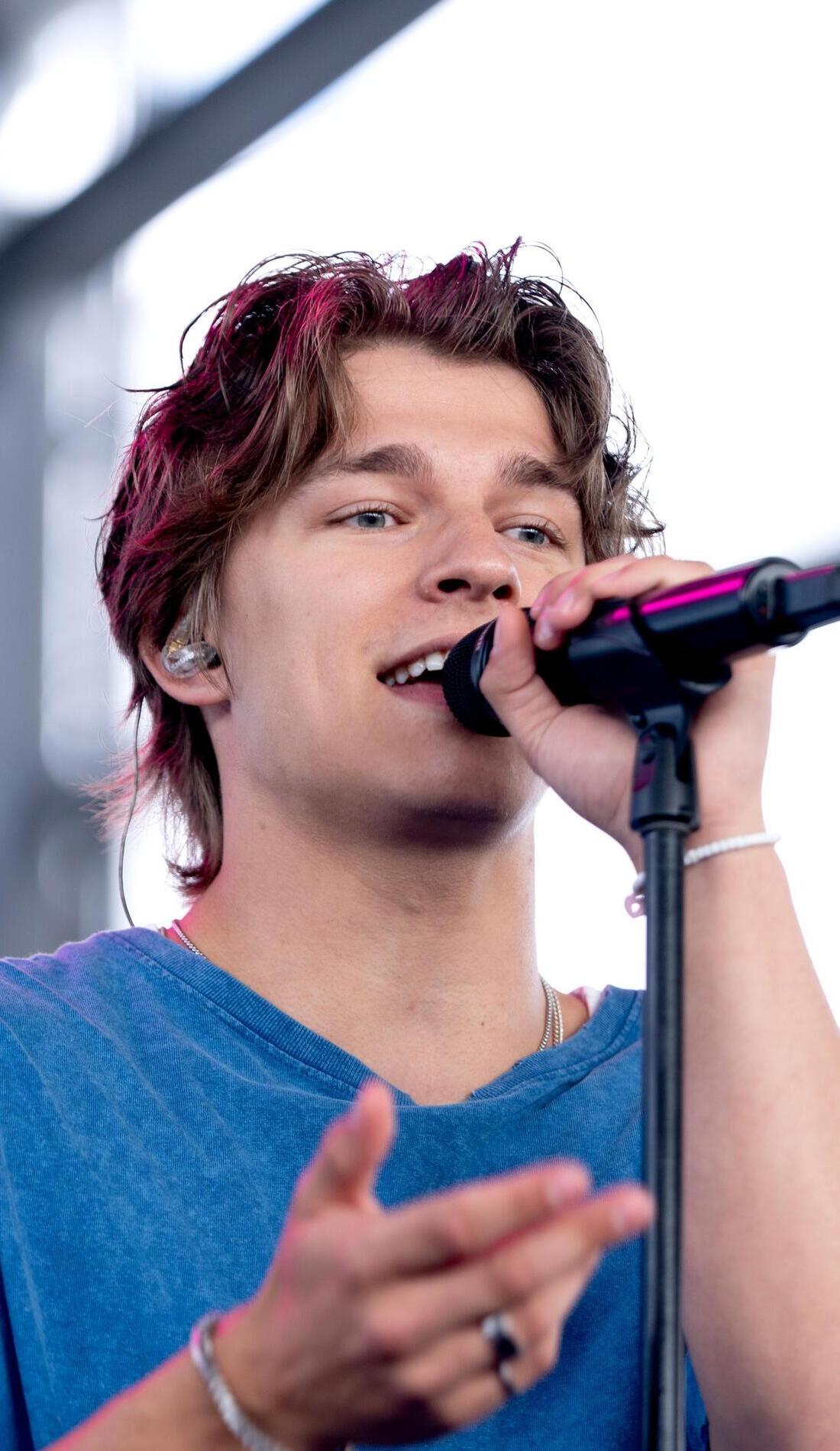 Alex Sampson Phoenix concerts 2026 | SeatGeek
