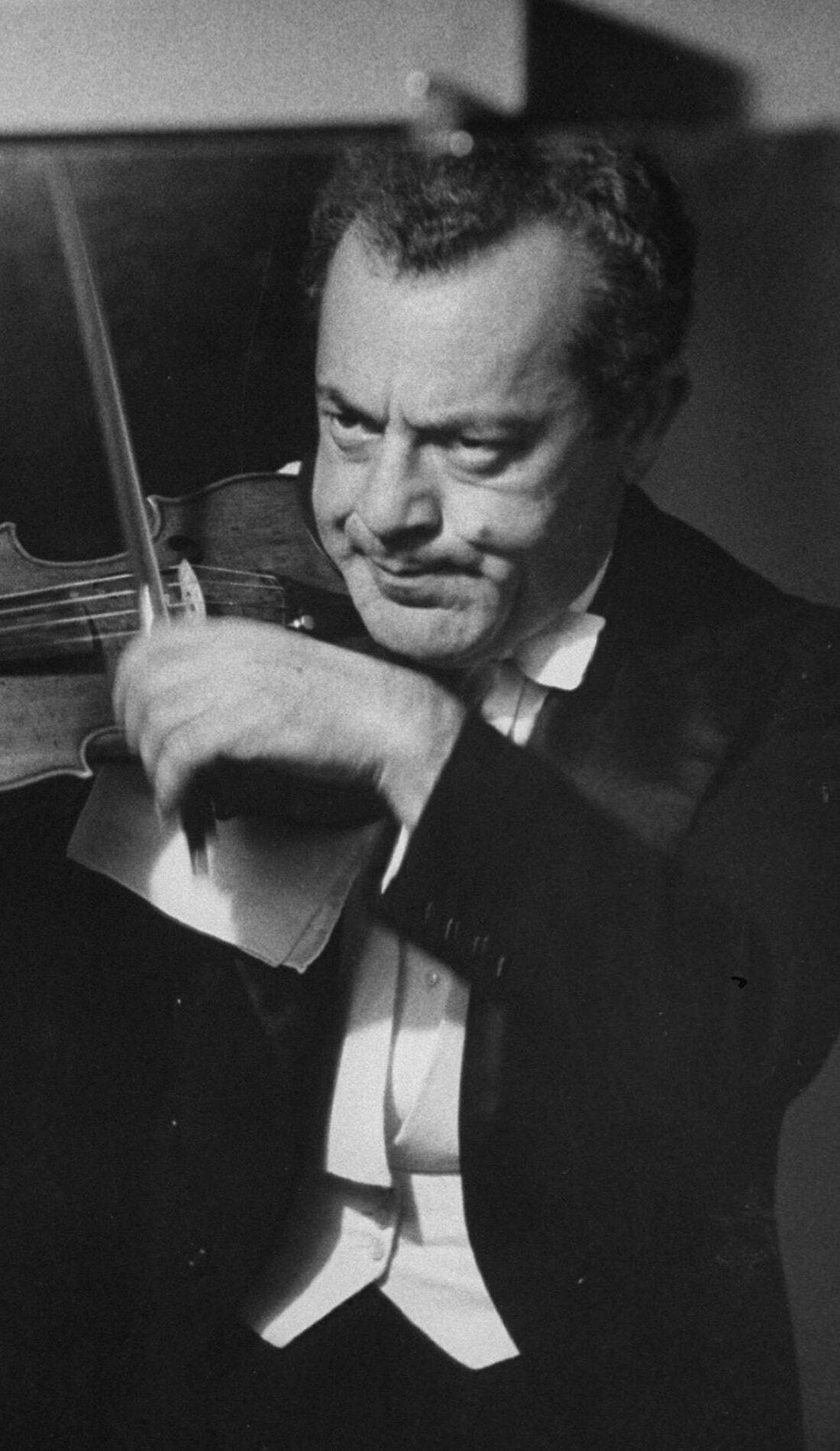 Alexander Schneider promotional image for upcoming events and ticket sales