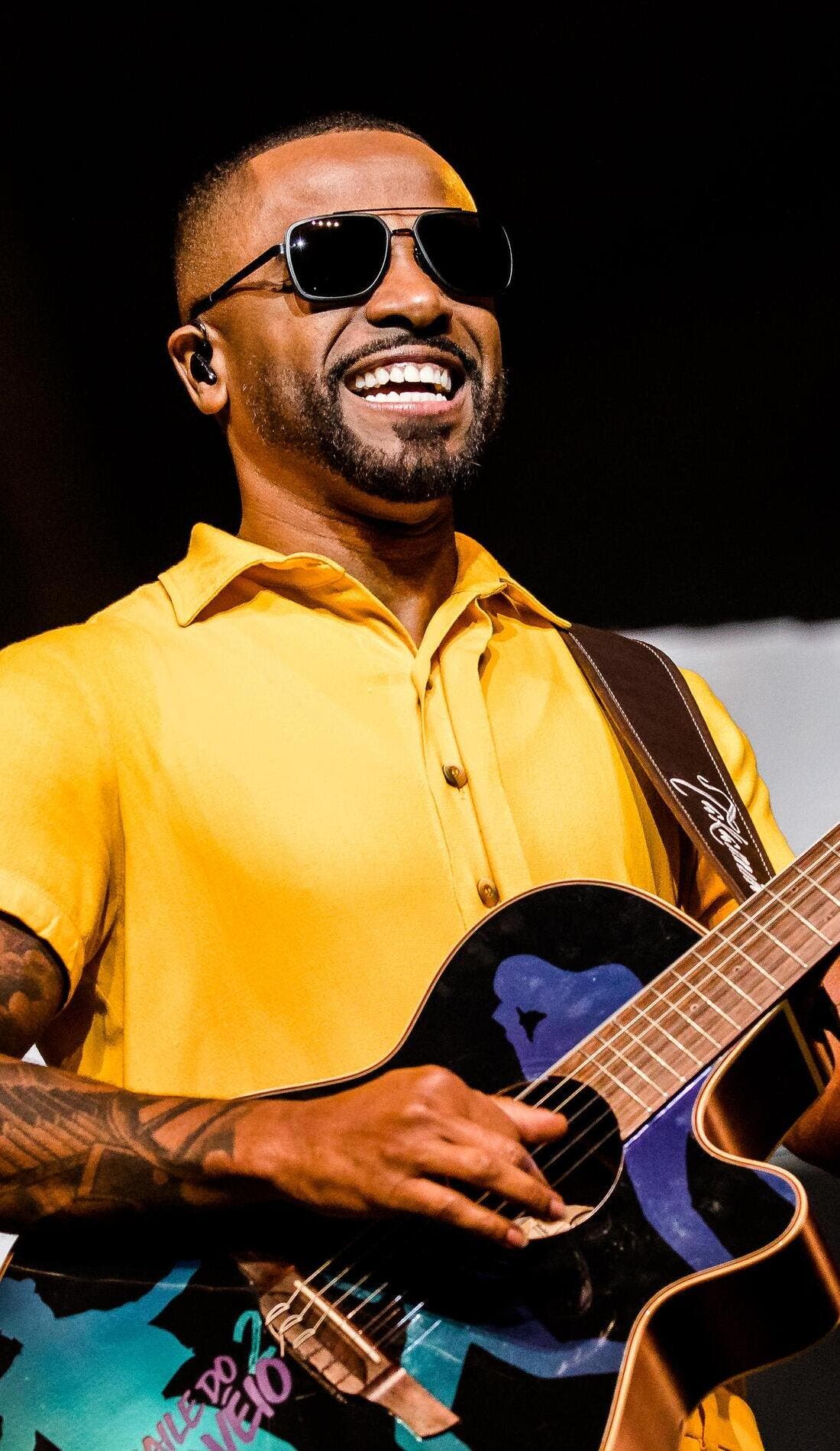 Alexandre Pires promotional image for upcoming events and ticket sales