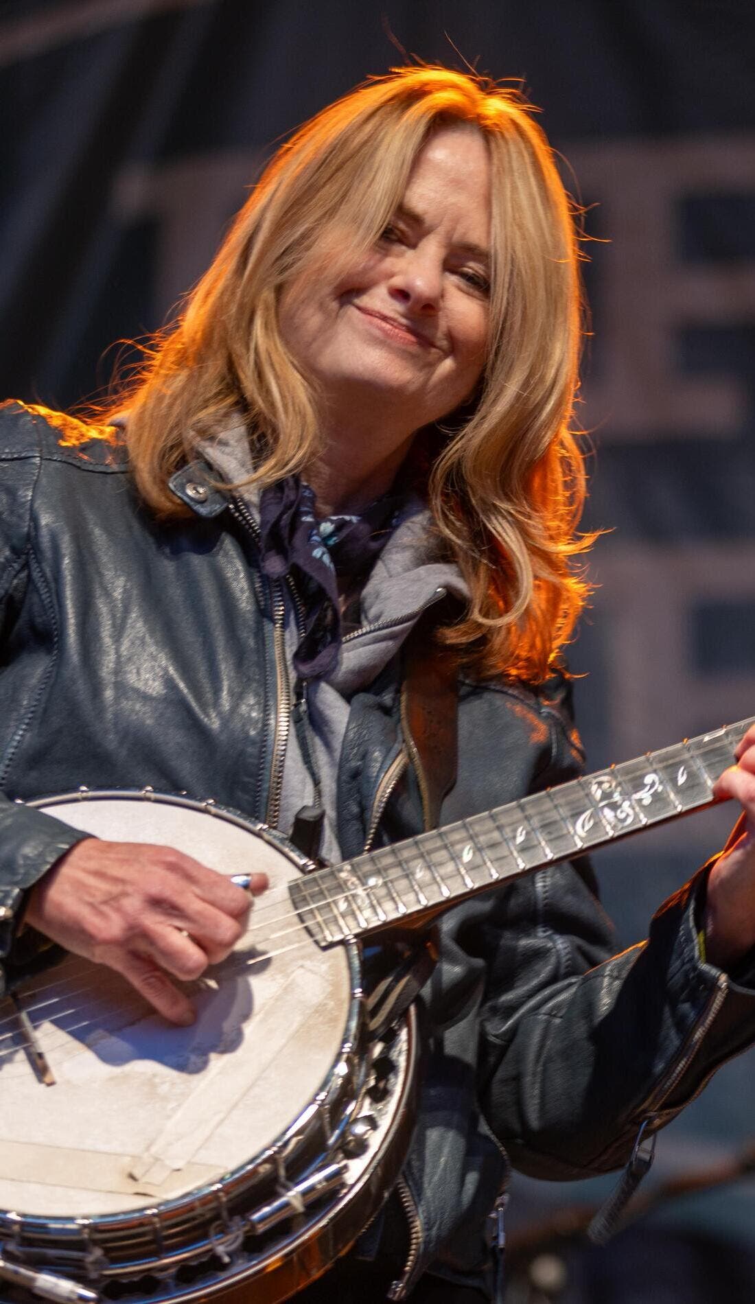 Alison Brown promotional image for upcoming events and ticket sales
