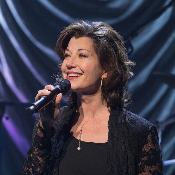 Amy Grant image