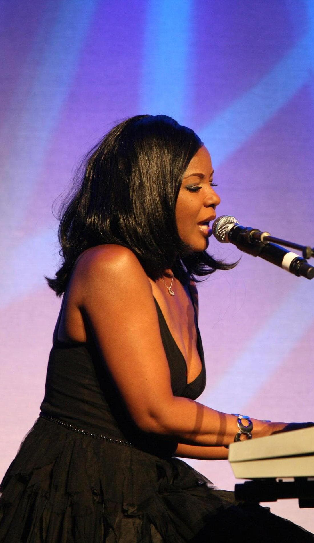 Angela Winbush promotional image for upcoming events and ticket sales
