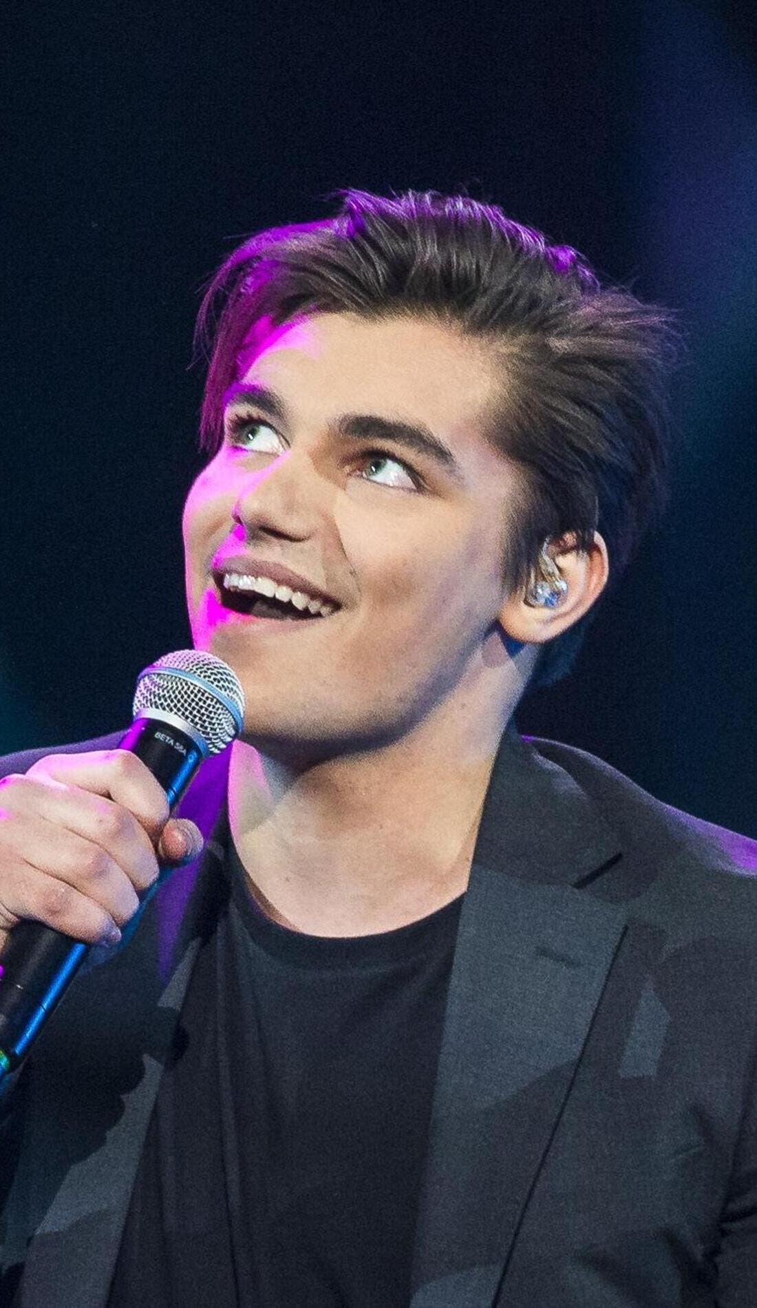 Anton Ewald promotional image for upcoming events and ticket sales