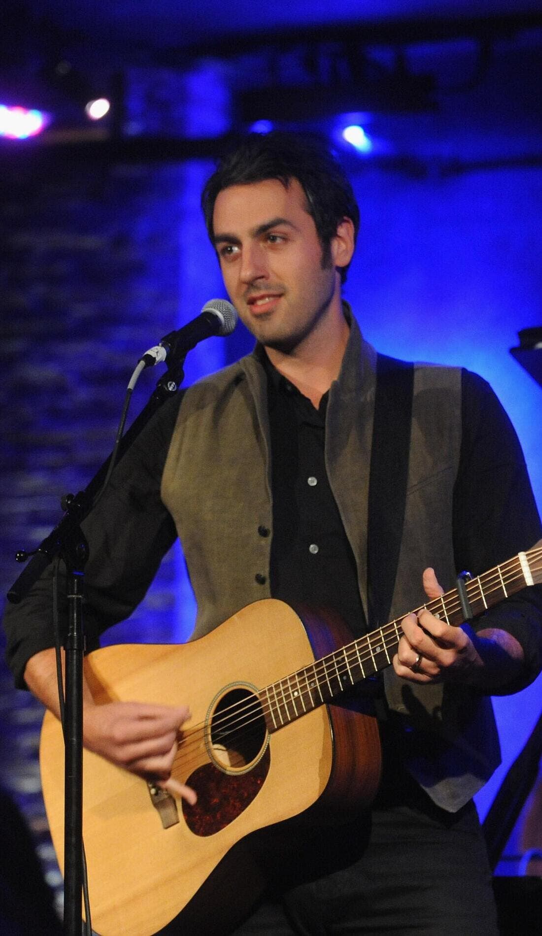Ari Hest promotional image for upcoming events and ticket sales