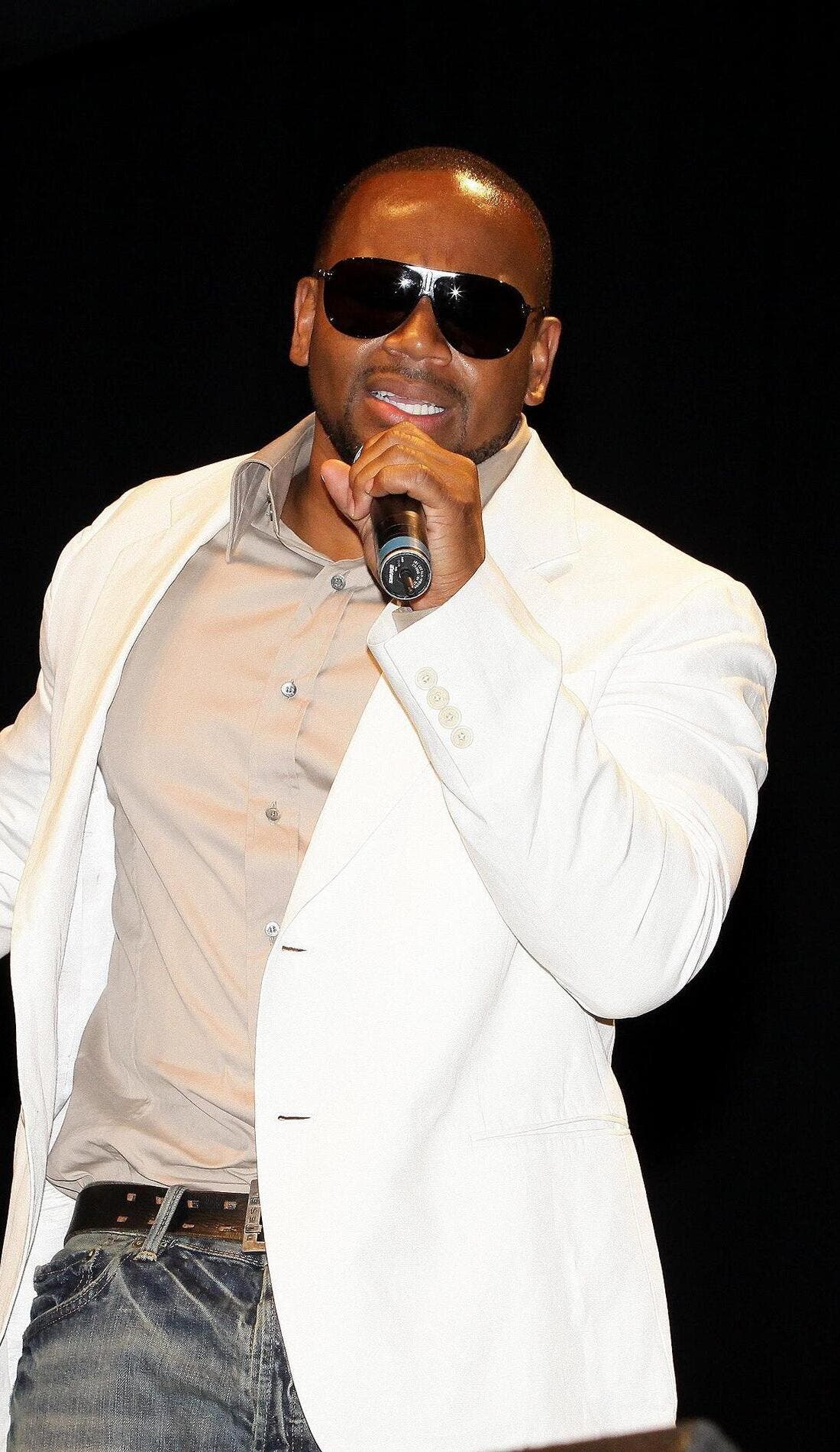 Avant promotional image for upcoming events and ticket sales