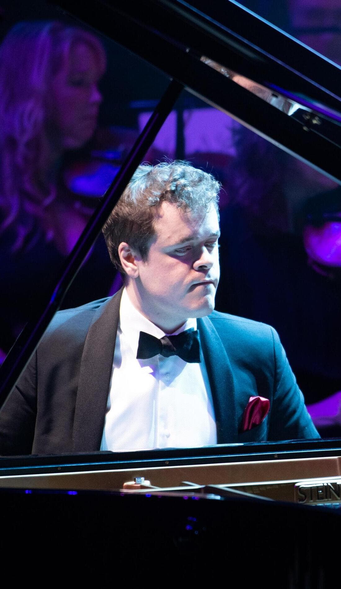Benjamin Grosvenor promotional image for upcoming events and ticket sales