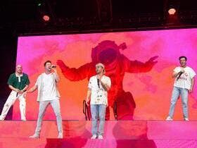 Tom Moffatt Waikiki Shell home performer