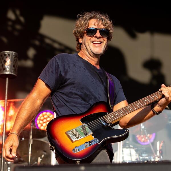 Billy Currington image