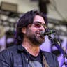 Bob Schneider image
