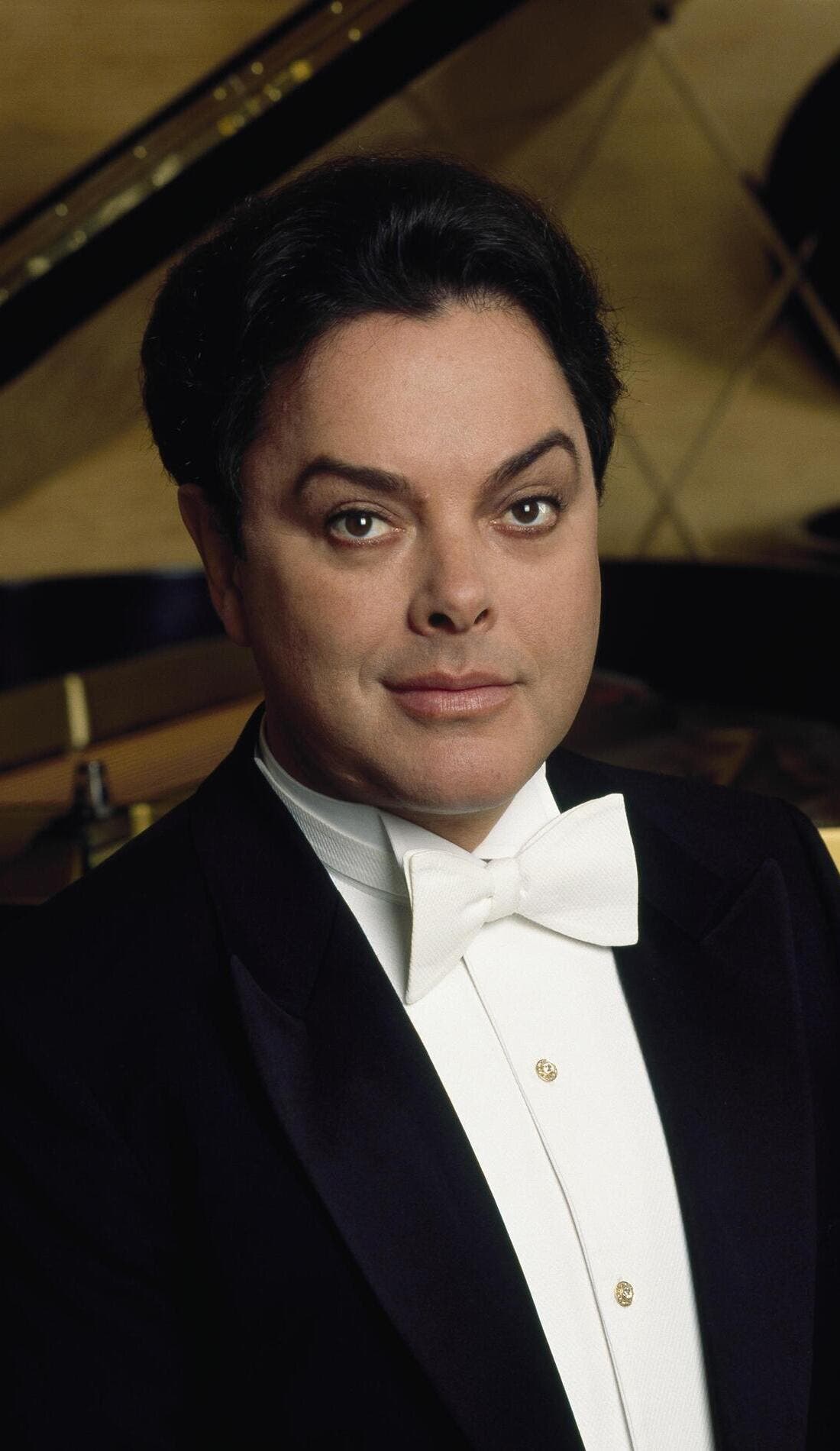 Bruno-Leonardo Gelber promotional image for upcoming events and ticket sales