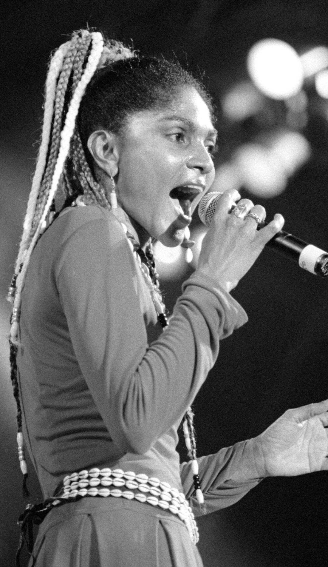 Carlene Davis promotional image for upcoming events and ticket sales