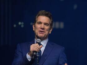 Chris Isaak