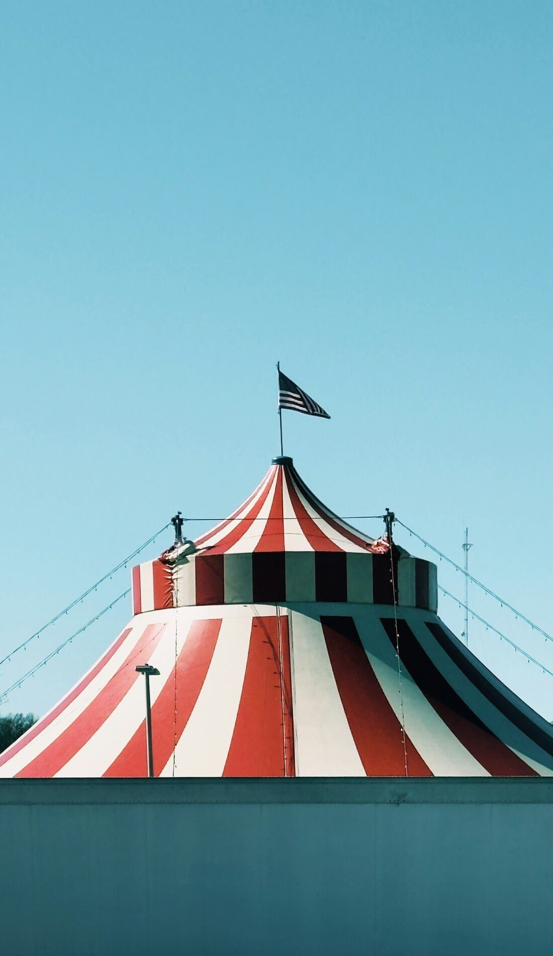 Cirque Frost promotional image for upcoming events and ticket sales