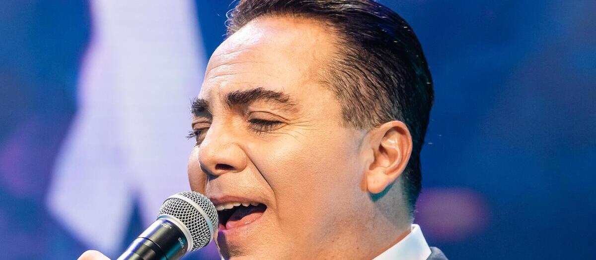 Cristian Castro - Acrisure Arena