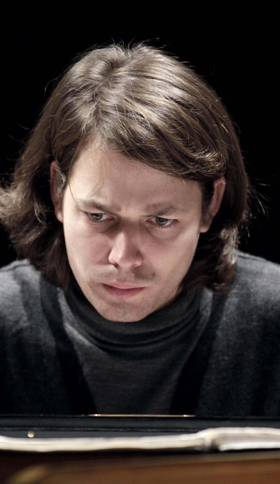 David Fray promotional image for upcoming events and ticket sales