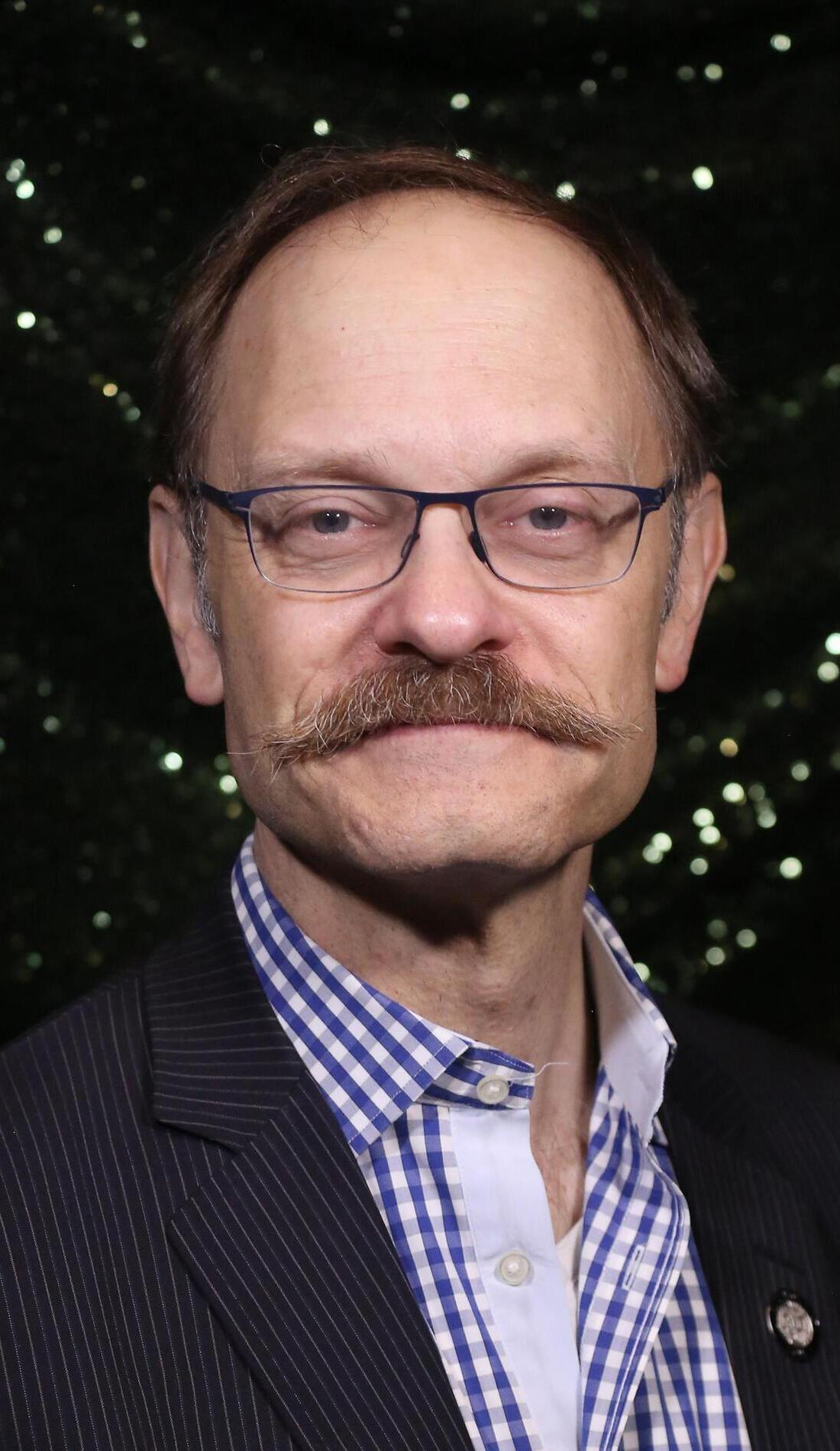 David Hyde Pierce promotional image for upcoming events and ticket sales