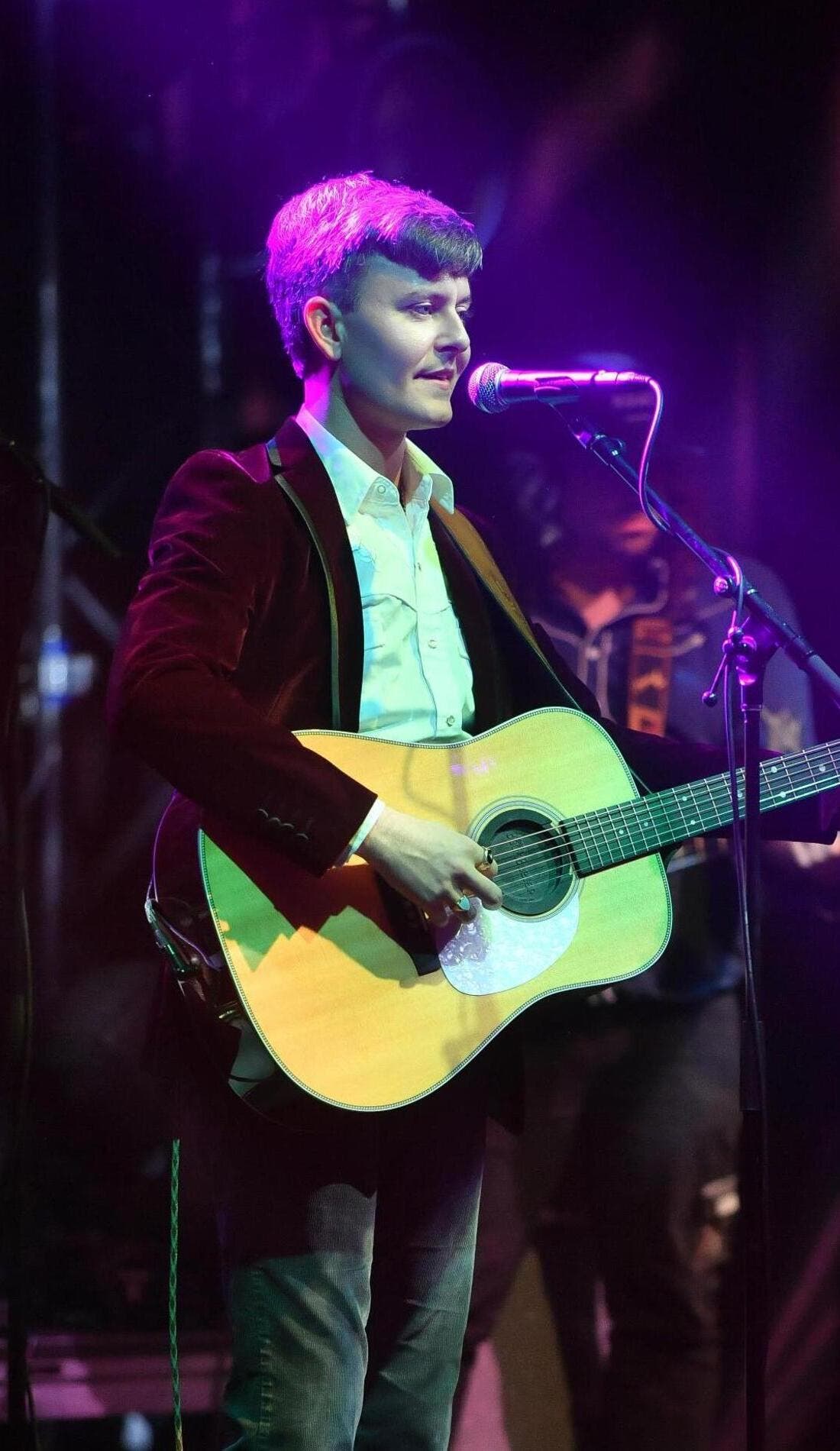 Dee White promotional image for upcoming events and ticket sales