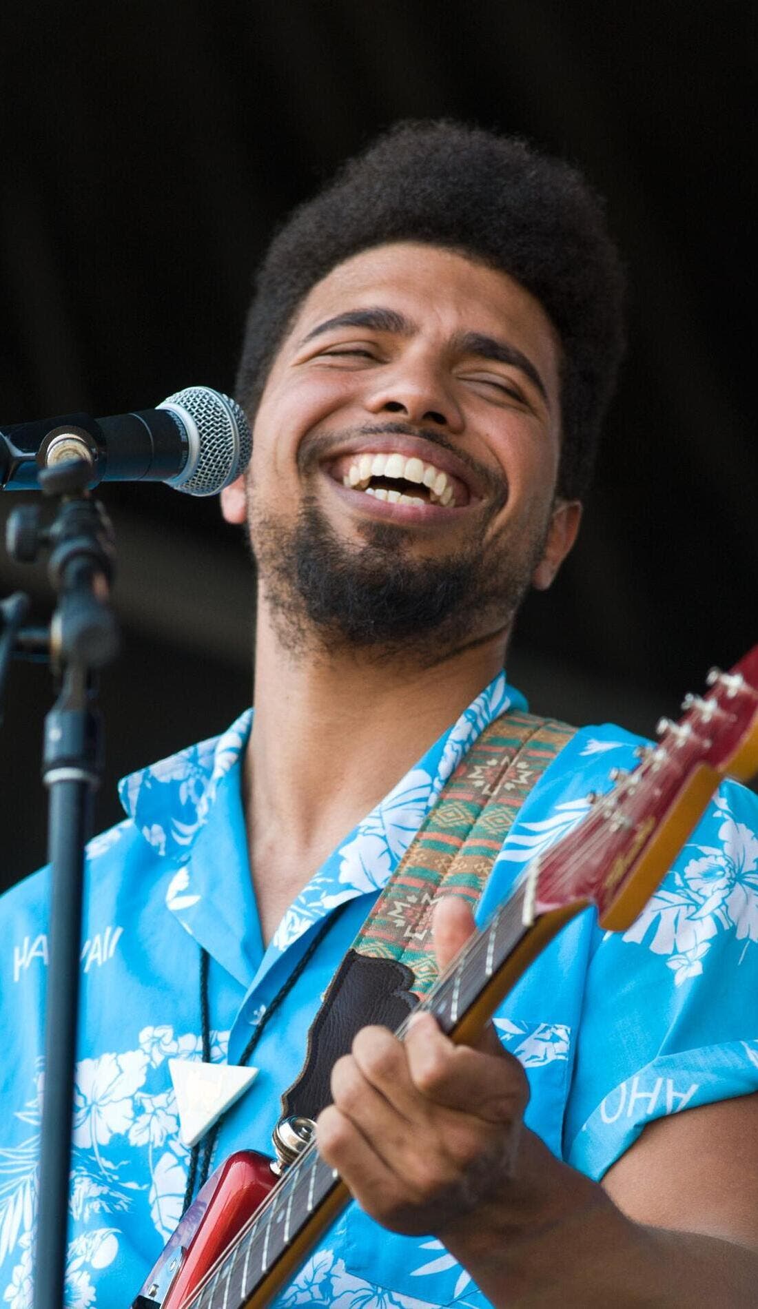 Devon Gilfillian promotional image for upcoming events and ticket sales