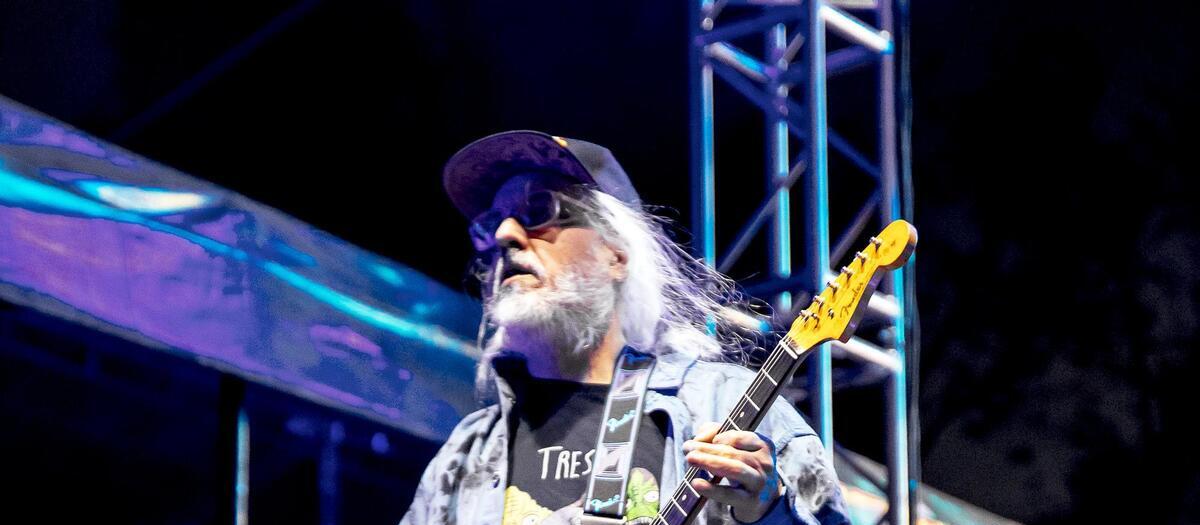 Dinosaur Jr. - The Guild Theatre - Menlo Park