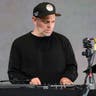 Image DJ Shadow