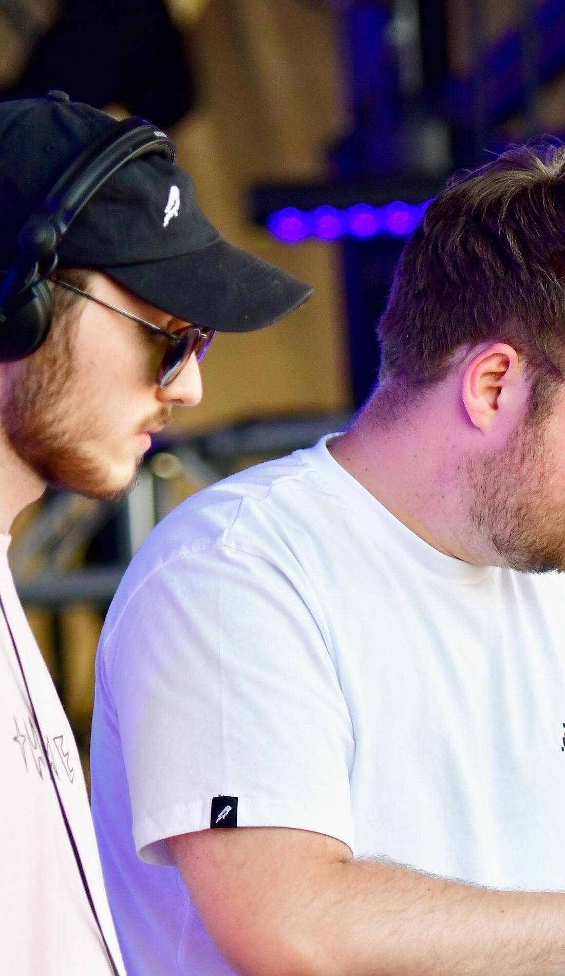 Droeloe promotional image for upcoming events and ticket sales