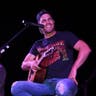 Dustin Lynch image