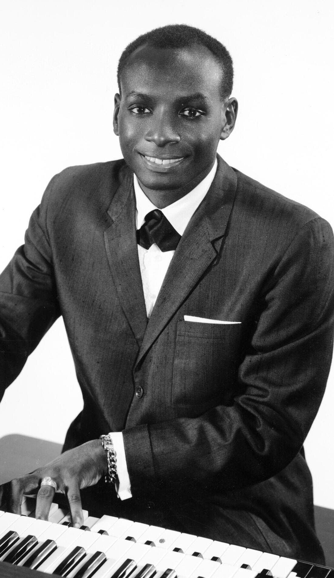Earl Grant promotional image for upcoming events and ticket sales