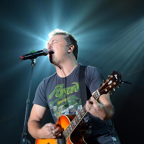 Edwin McCain image