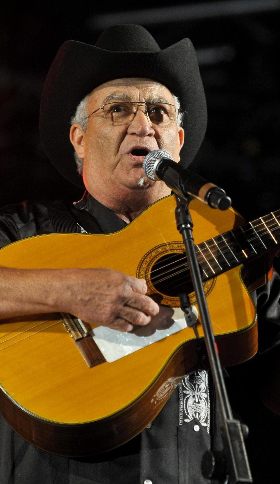 Eliades Ochoa promotional image for upcoming events and ticket sales