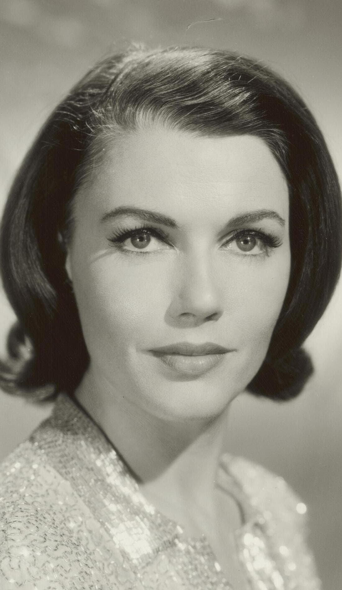 Elizabeth Allen promotional image for upcoming events and ticket sales