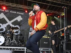 Emarosa performing at Emarosa Presents: High Horse Heaven Tour w/ VEAUX, dreamfone