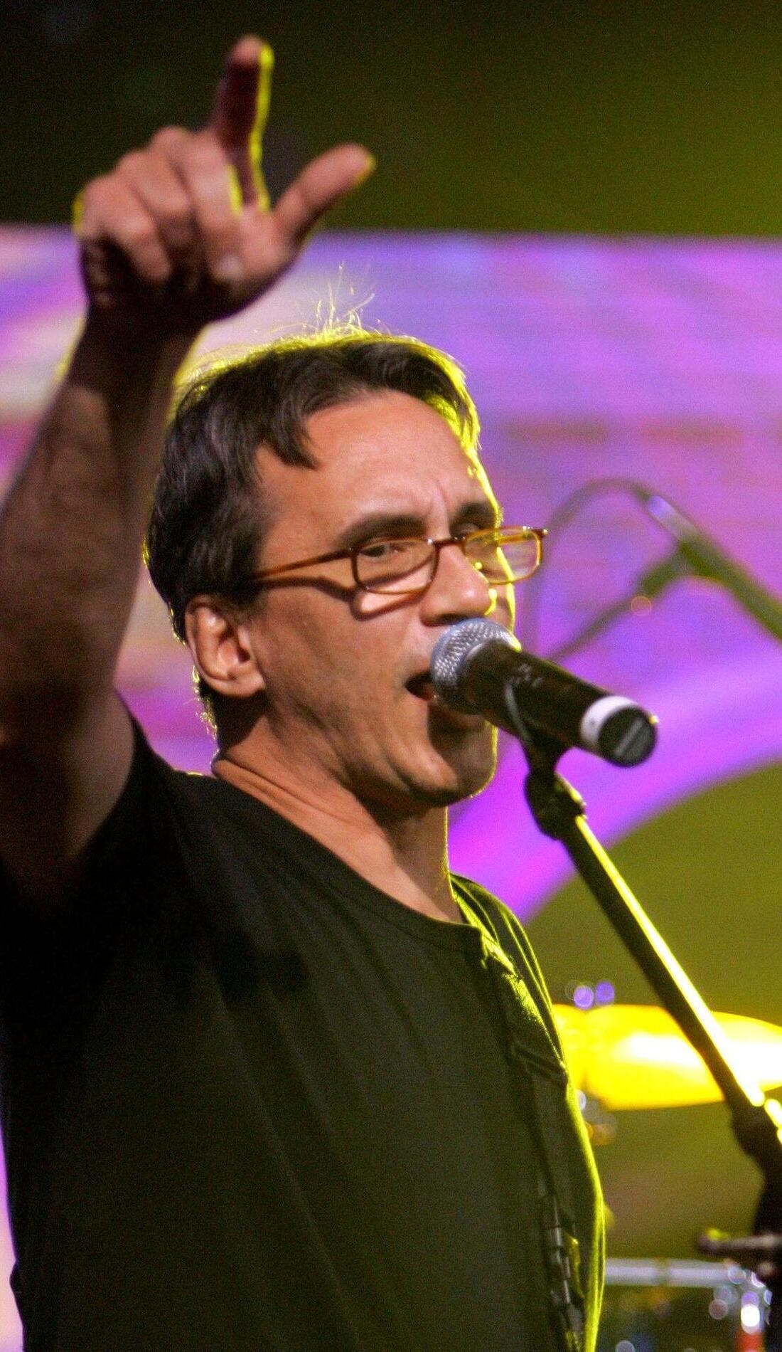 Enanitos Verdes promotional image for upcoming events and ticket sales