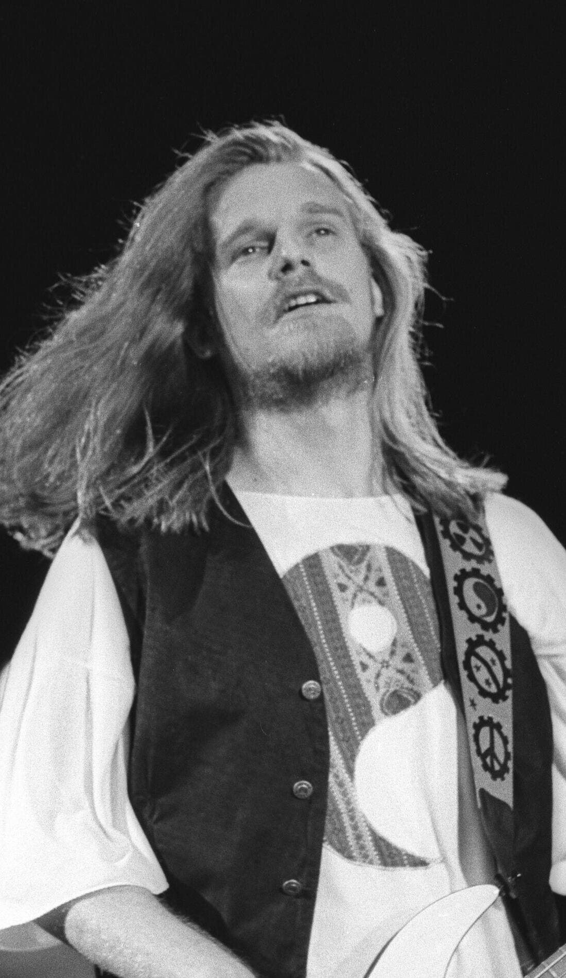 Engenheiros do Hawaii promotional image for upcoming events and ticket sales