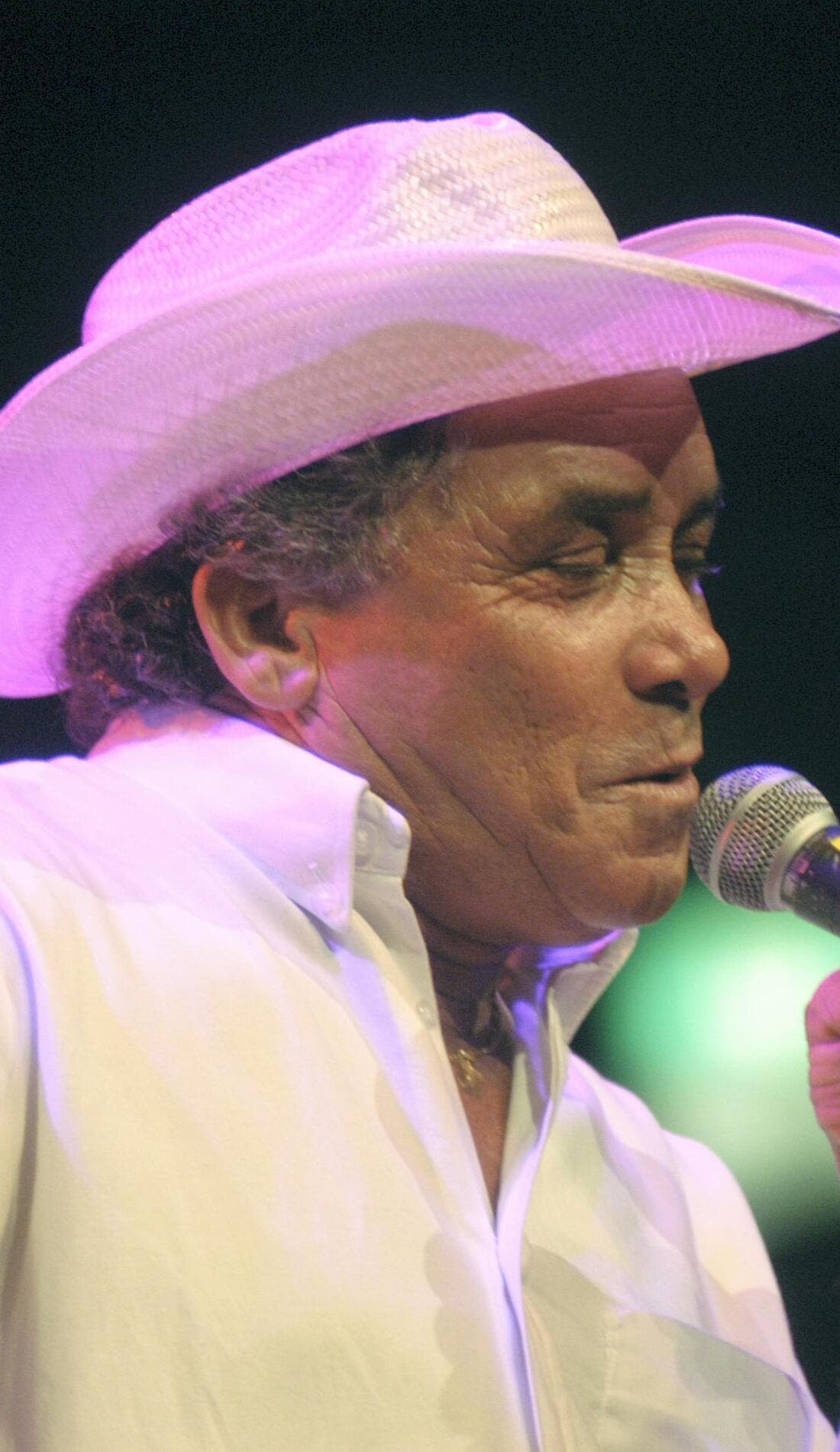 Fernando Borrego Linares promotional image for upcoming events and ticket sales