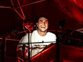 Hangar 5 YZD home performer