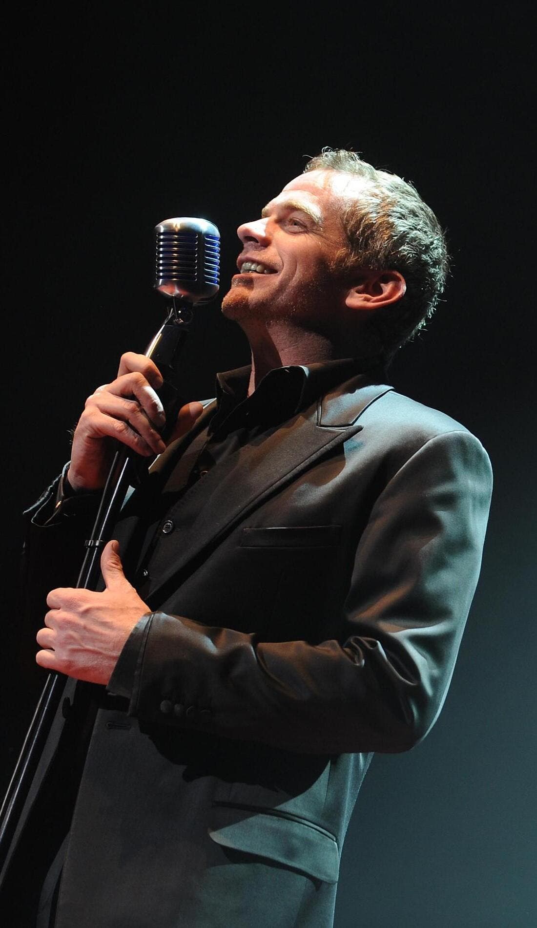 Garou promotional image for upcoming events and ticket sales