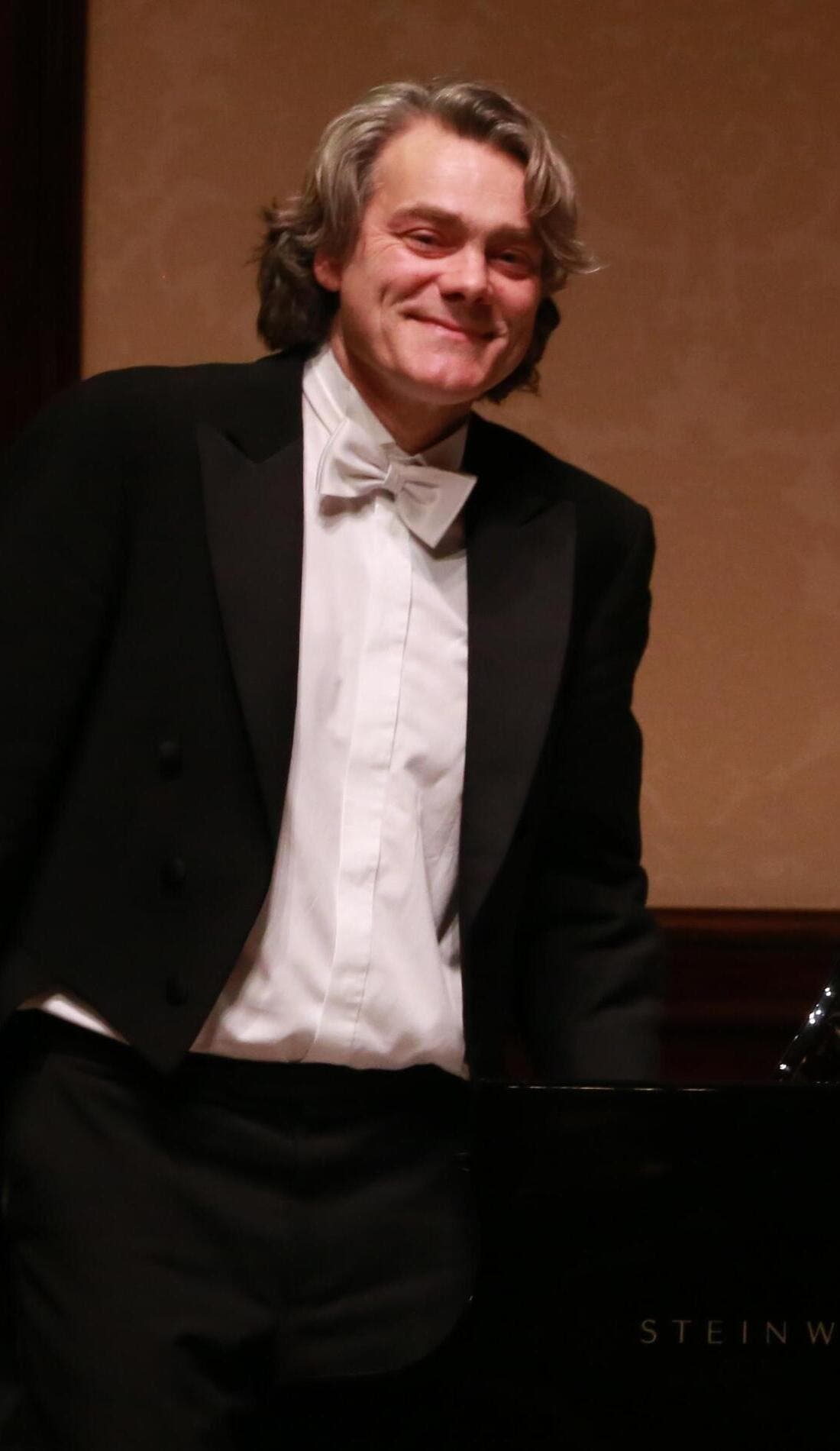 Gerold Huber promotional image for upcoming events and ticket sales