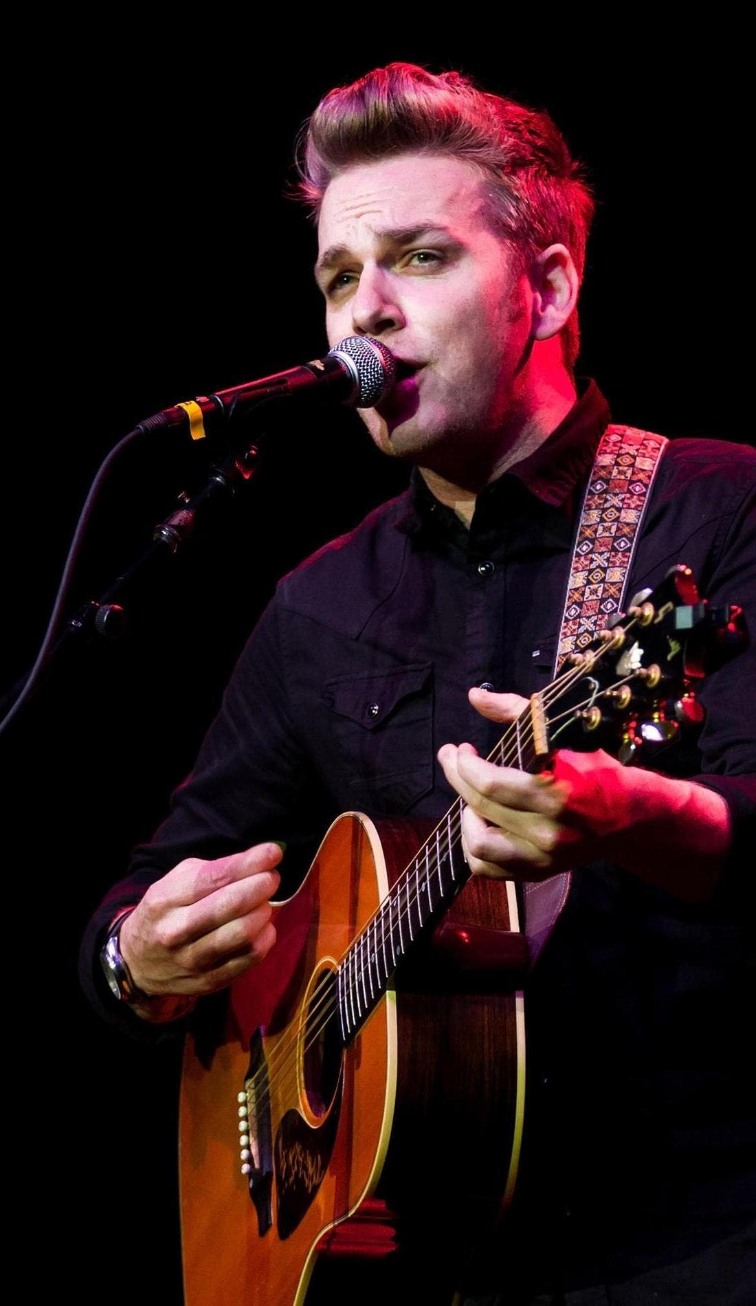 Greg Holden promotional image for upcoming events and ticket sales