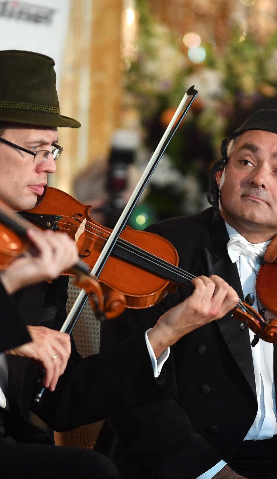 Grupa MoCarta promotional image for upcoming events and ticket sales