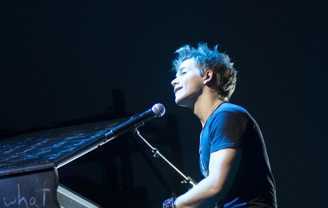 Promotional image for Hunter Hayes tickets at Shooting Star Casino on Oct 24, 2025