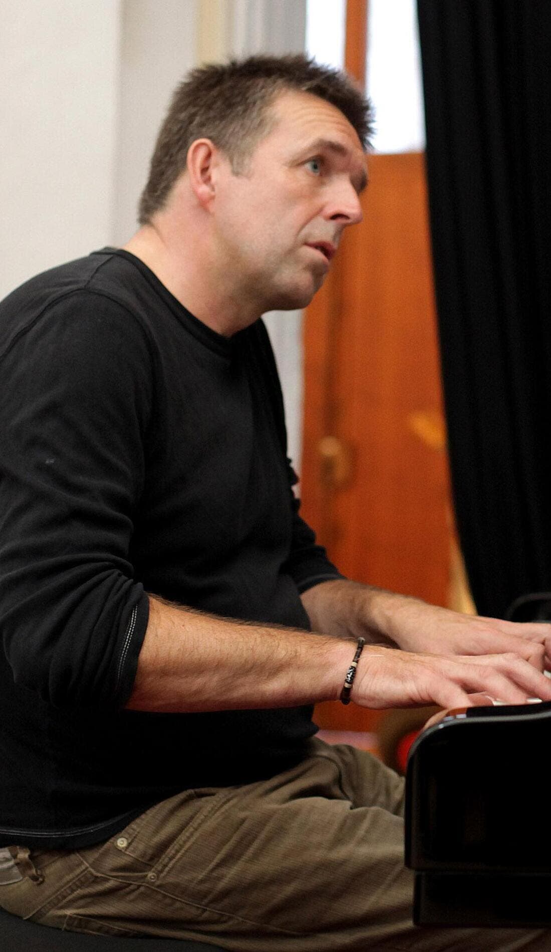 Huw Warren promotional image for upcoming events and ticket sales