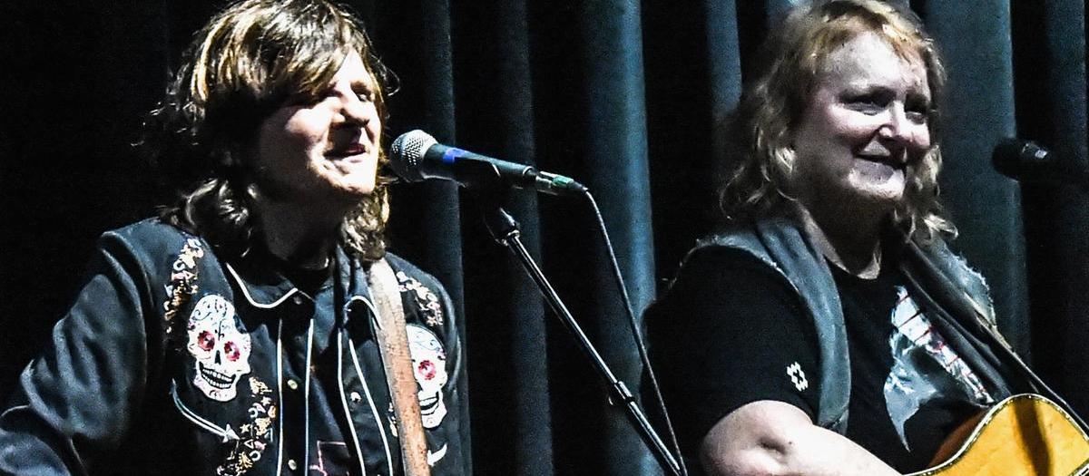 Indigo Girls live — The Anthem - DC, Washington