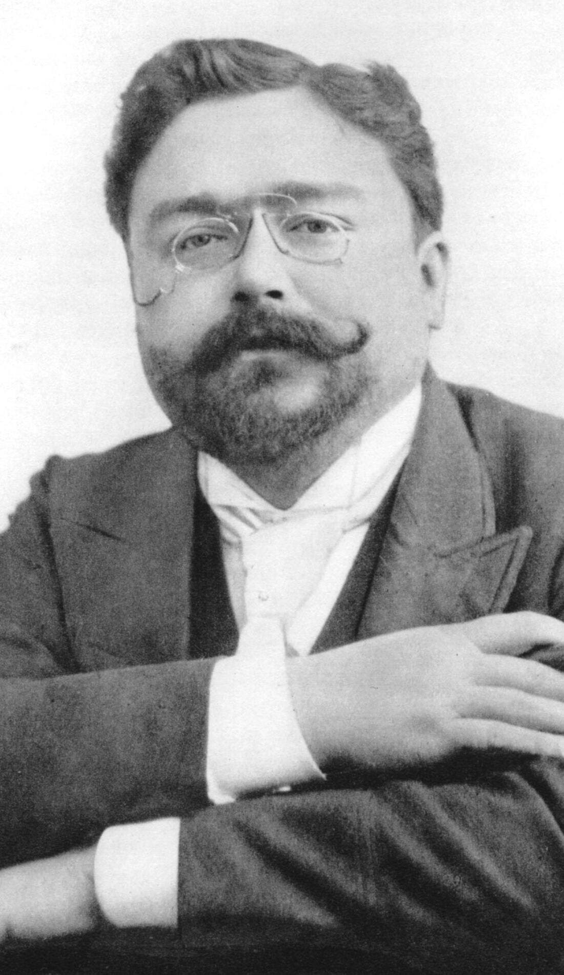 Isaac Albeniz promotional image for upcoming events and ticket sales
