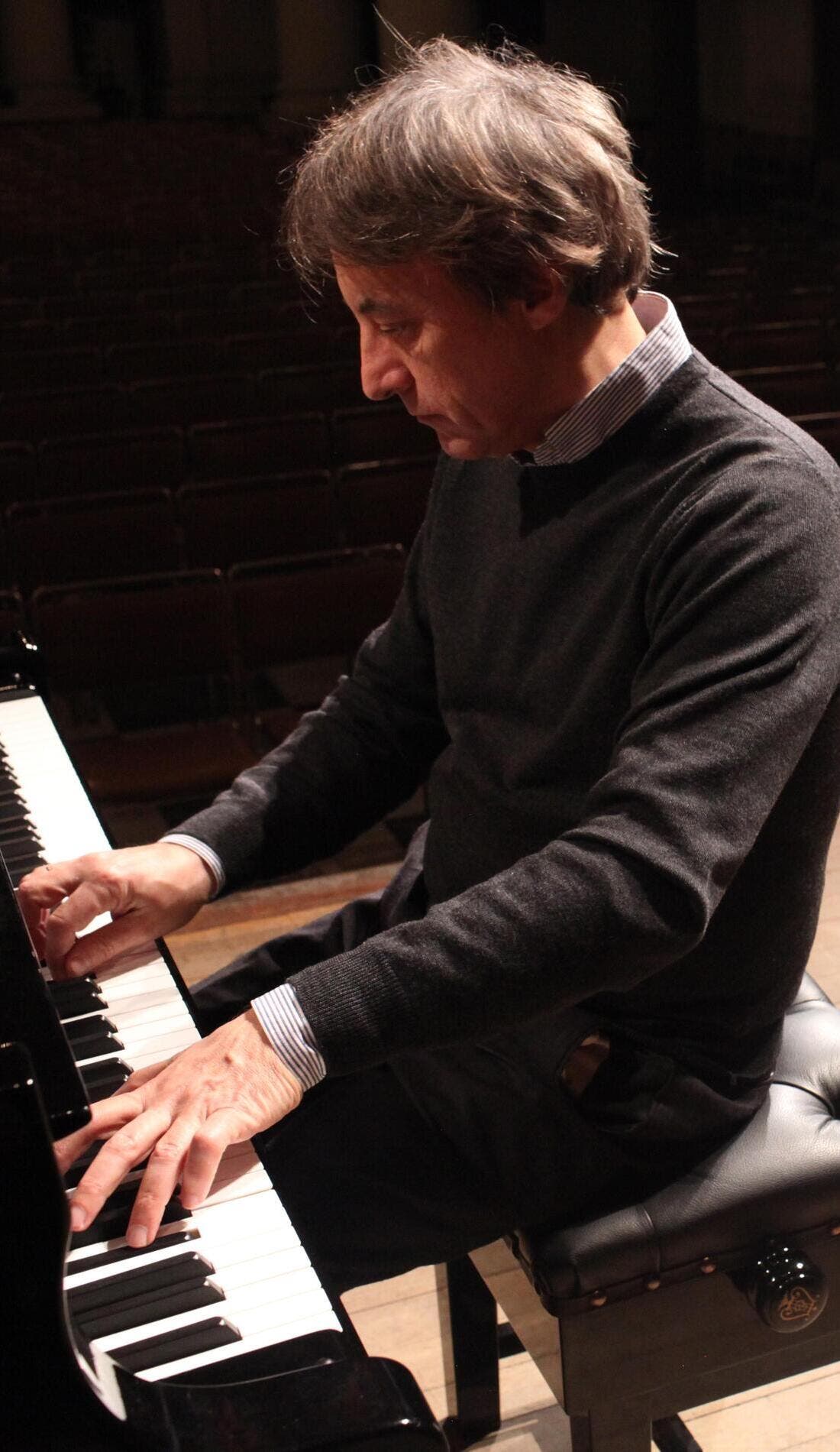 Jean-Efflam Bavouzet promotional image for upcoming events and ticket sales