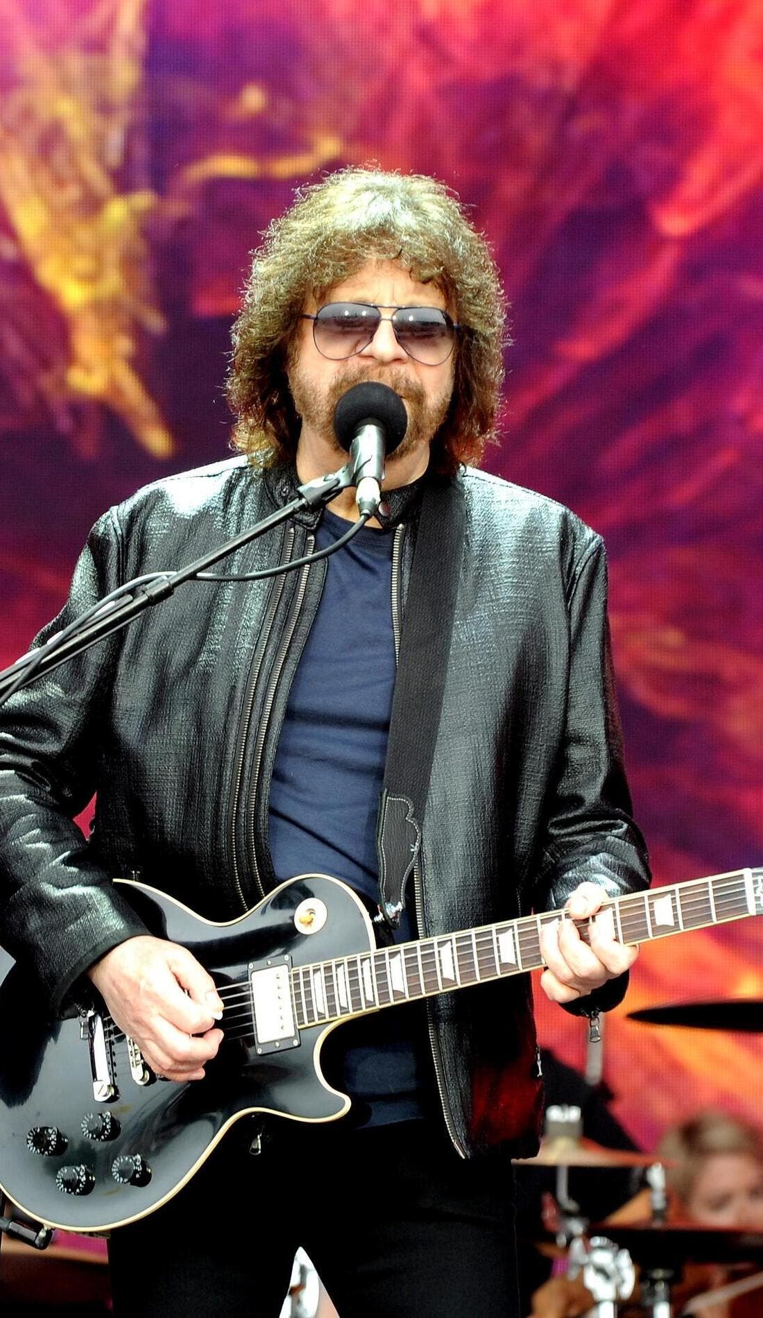 Jeff Lynne promotional image for upcoming events and ticket sales