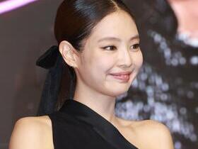 JENNIE