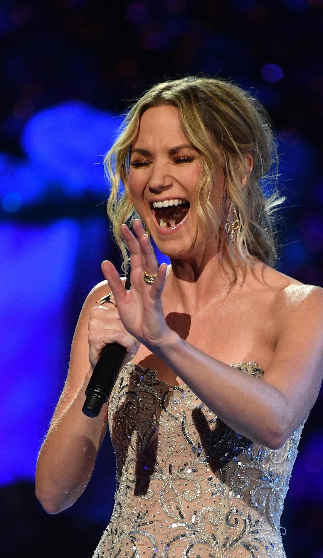 Jennifer Nettles promotional image for upcoming events and ticket sales