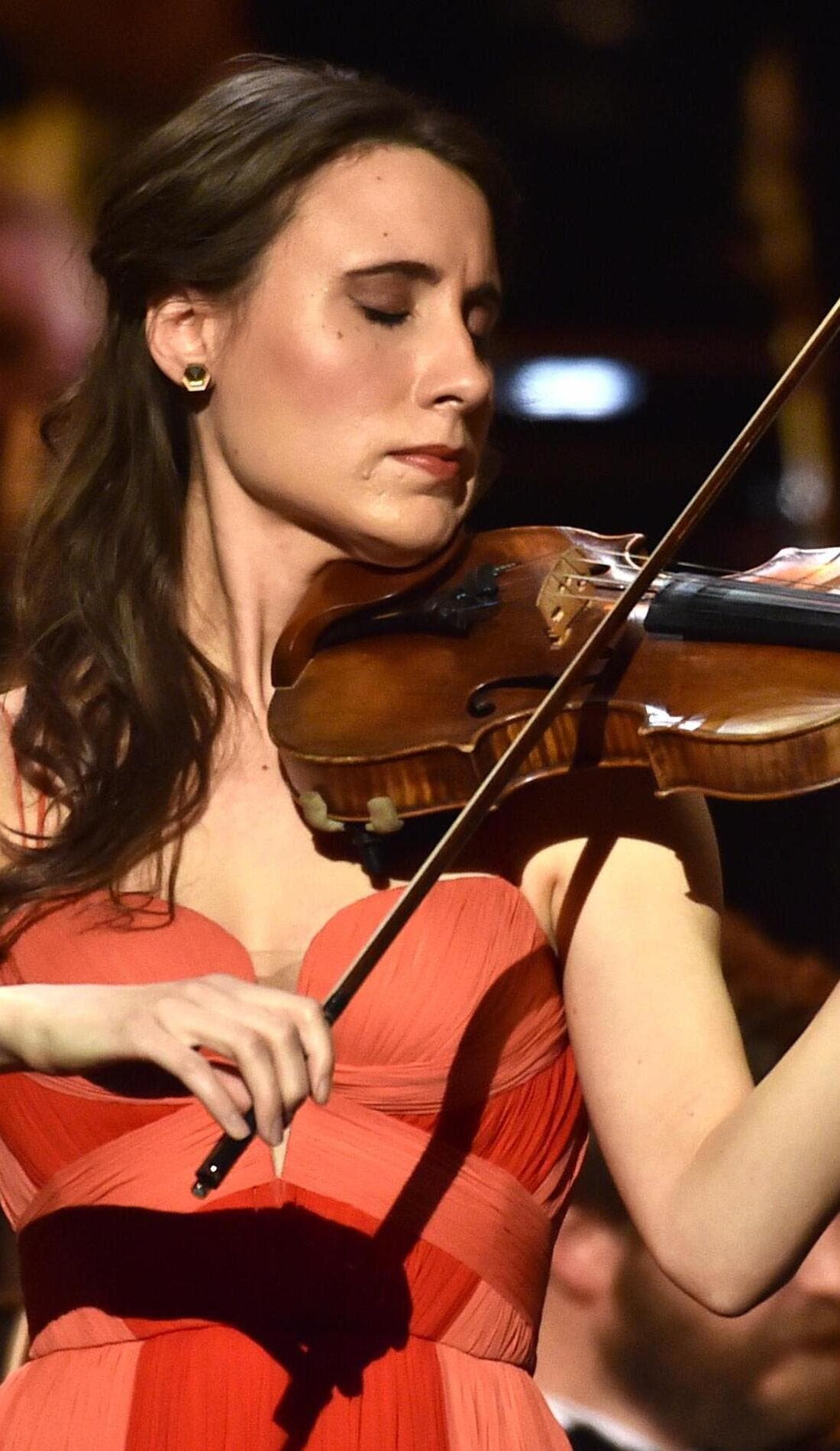 Jennifer Pike promotional image for upcoming events and ticket sales