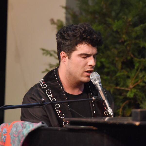 Jeremy Dutcher image